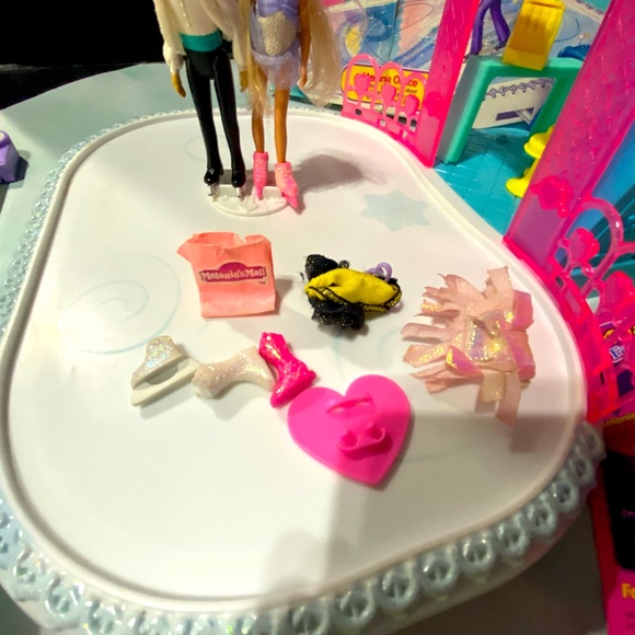 MELANIE’S MALL VINTAGE 1997 MELANIE ON ICE w/ ORIGINAL BOX - Picture 8 of 16